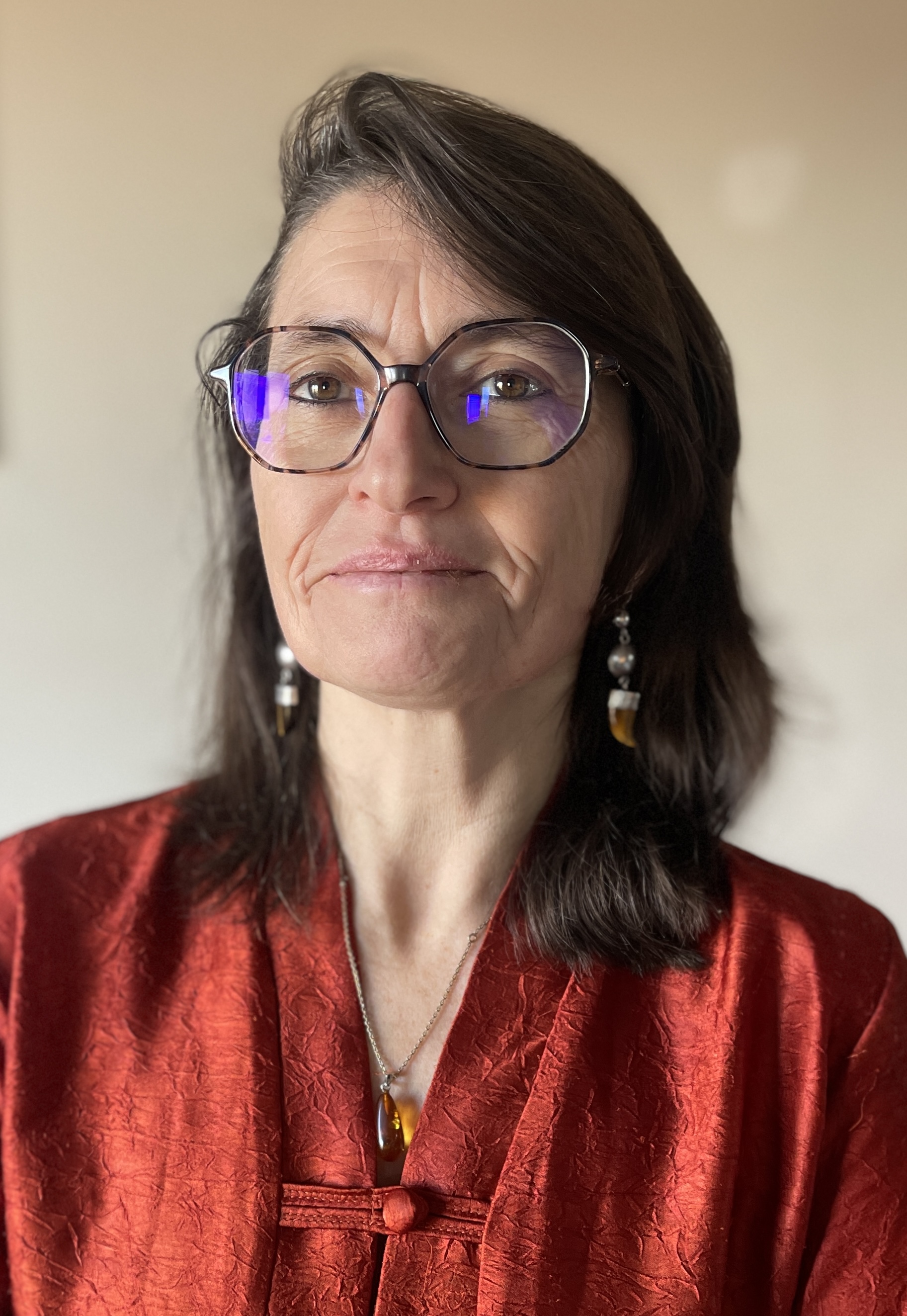 Dr. Diane van der Vliet 